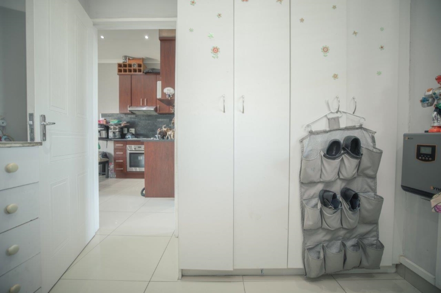 2 Bedroom Property for Sale in Buh Rein Estate Western Cape
